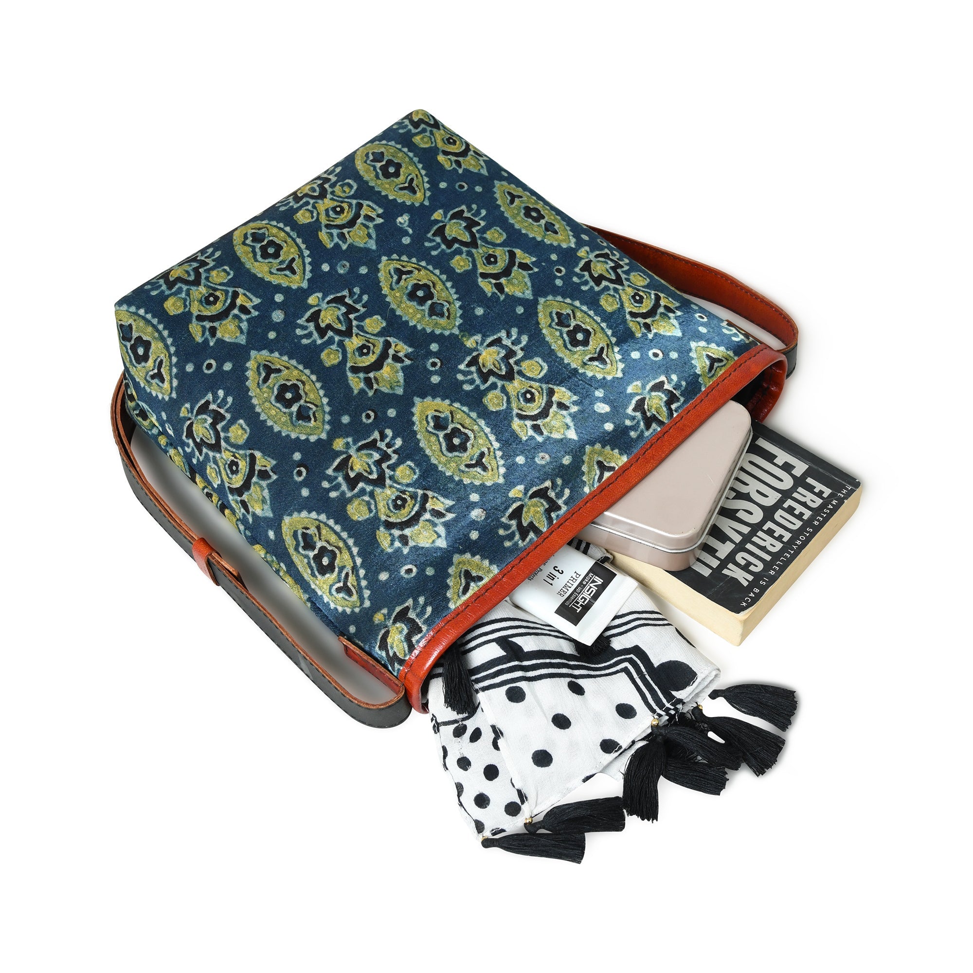 Heritage Ajrakh Leather Tote Bag thumbnail 9