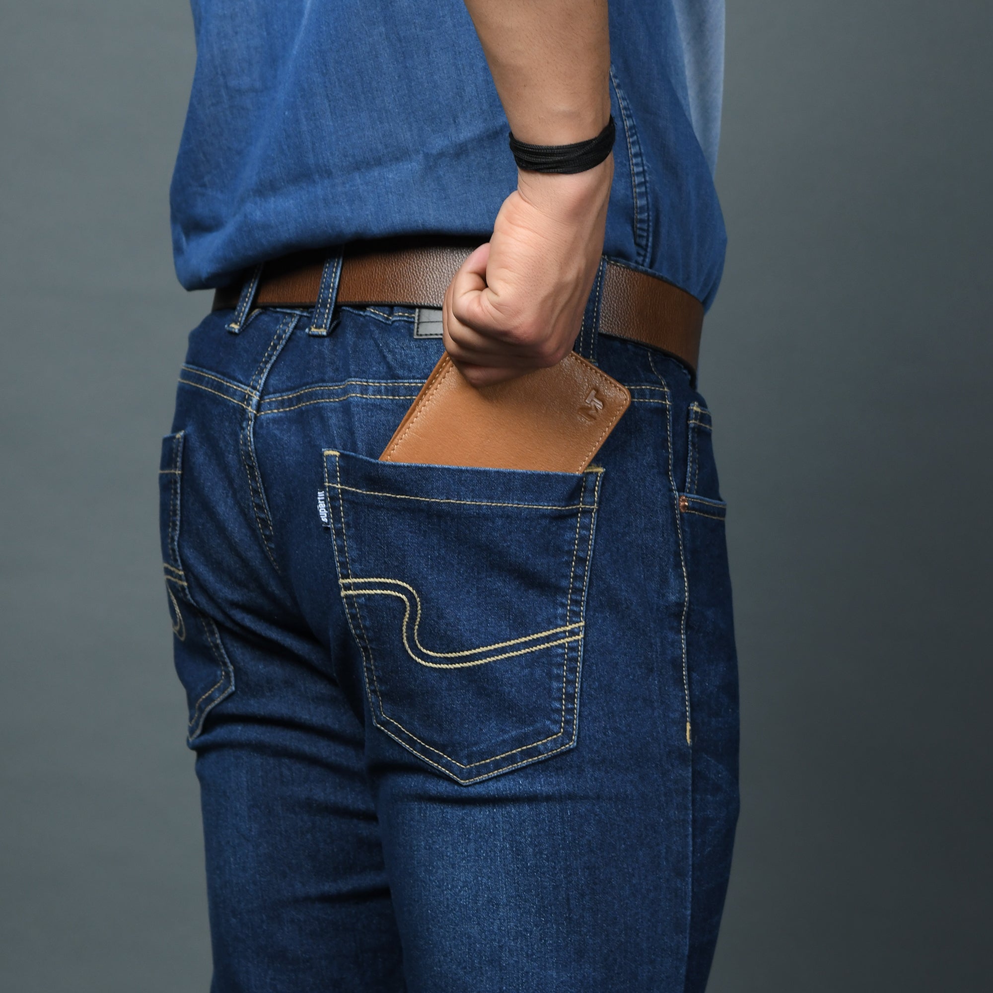 Kairo Slim Bi-Fold Wallet thumbnail 2