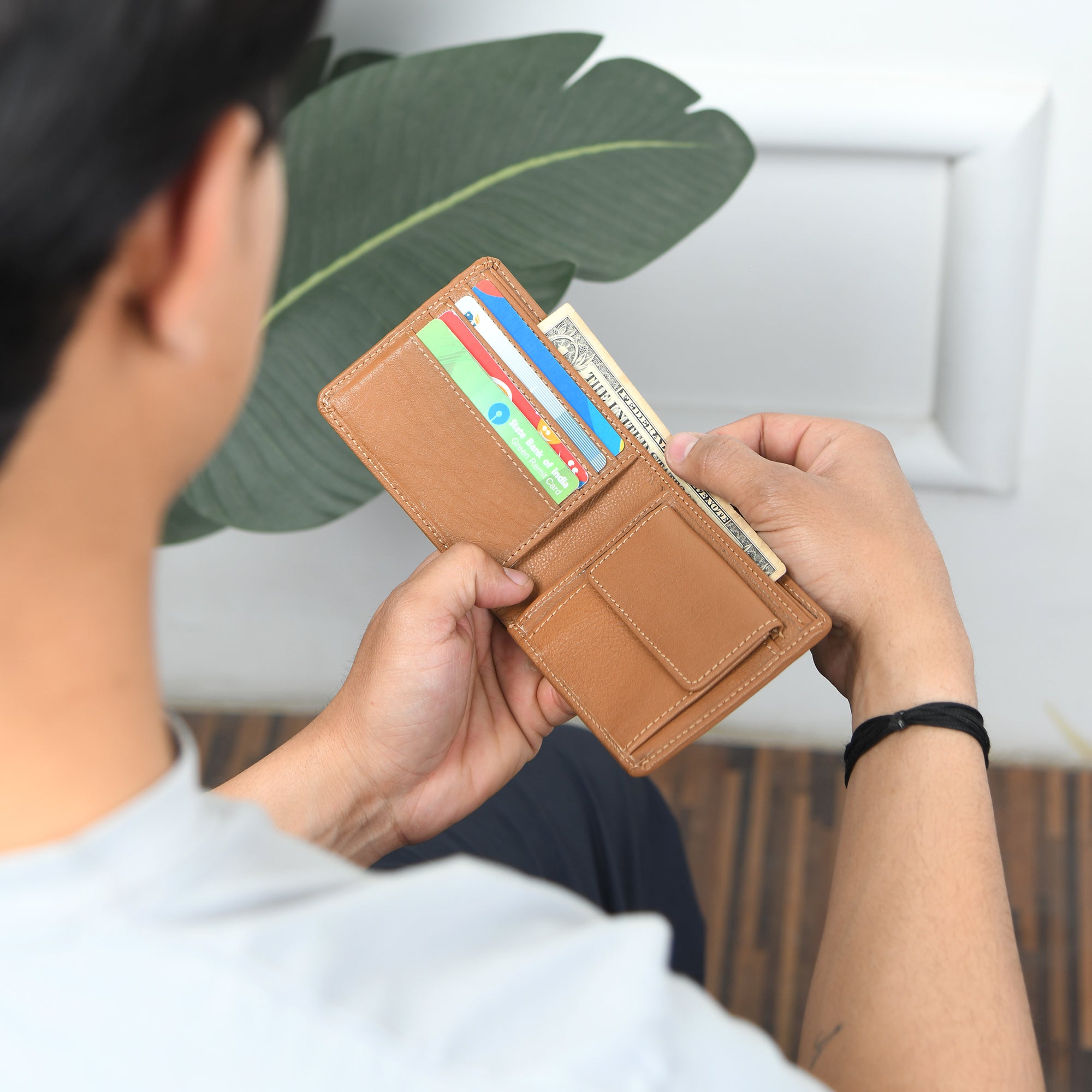 Kairo Slim Bi-Fold Wallet thumbnail 3