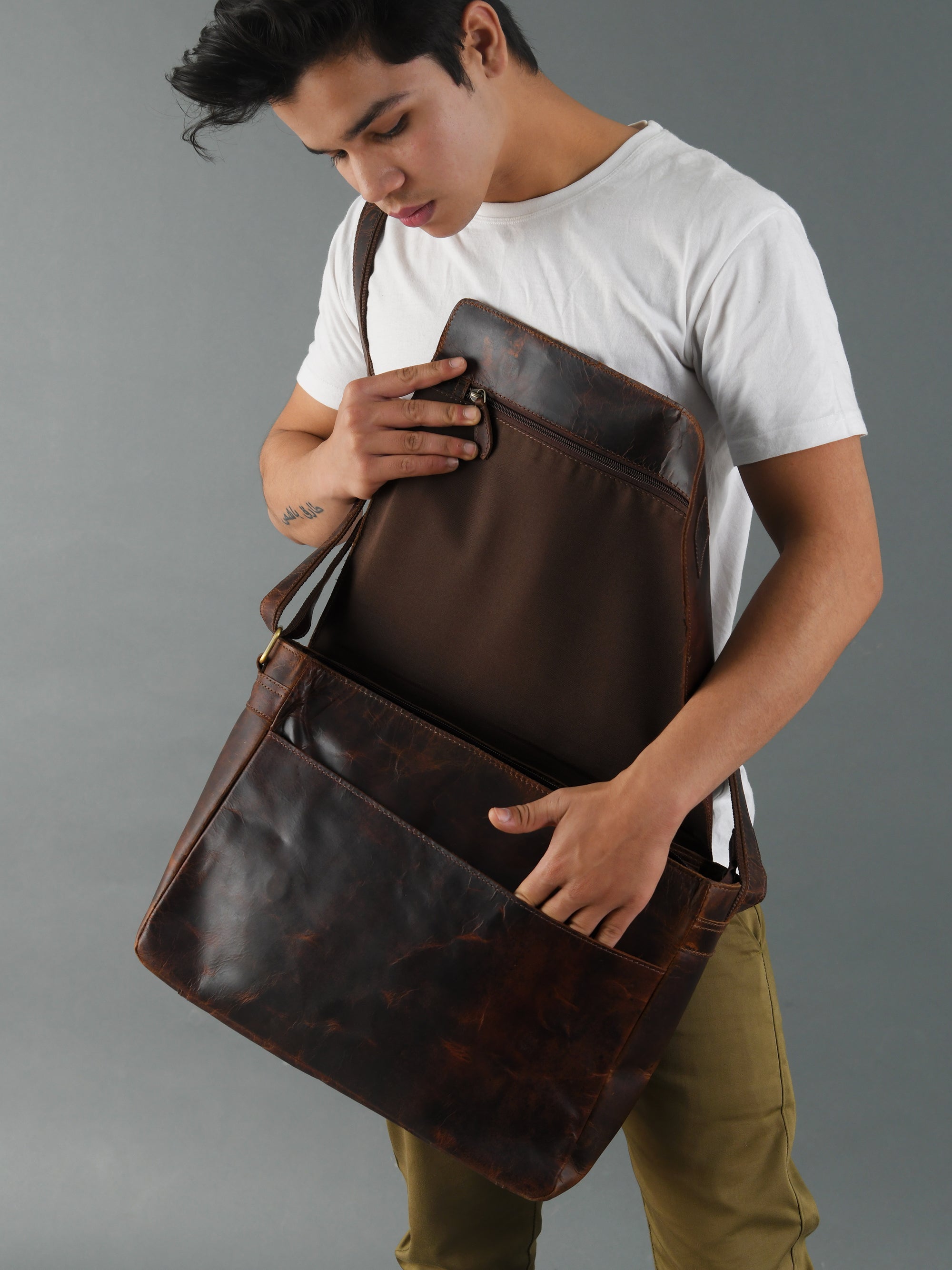Kayden Messenger Bag thumbnail 10