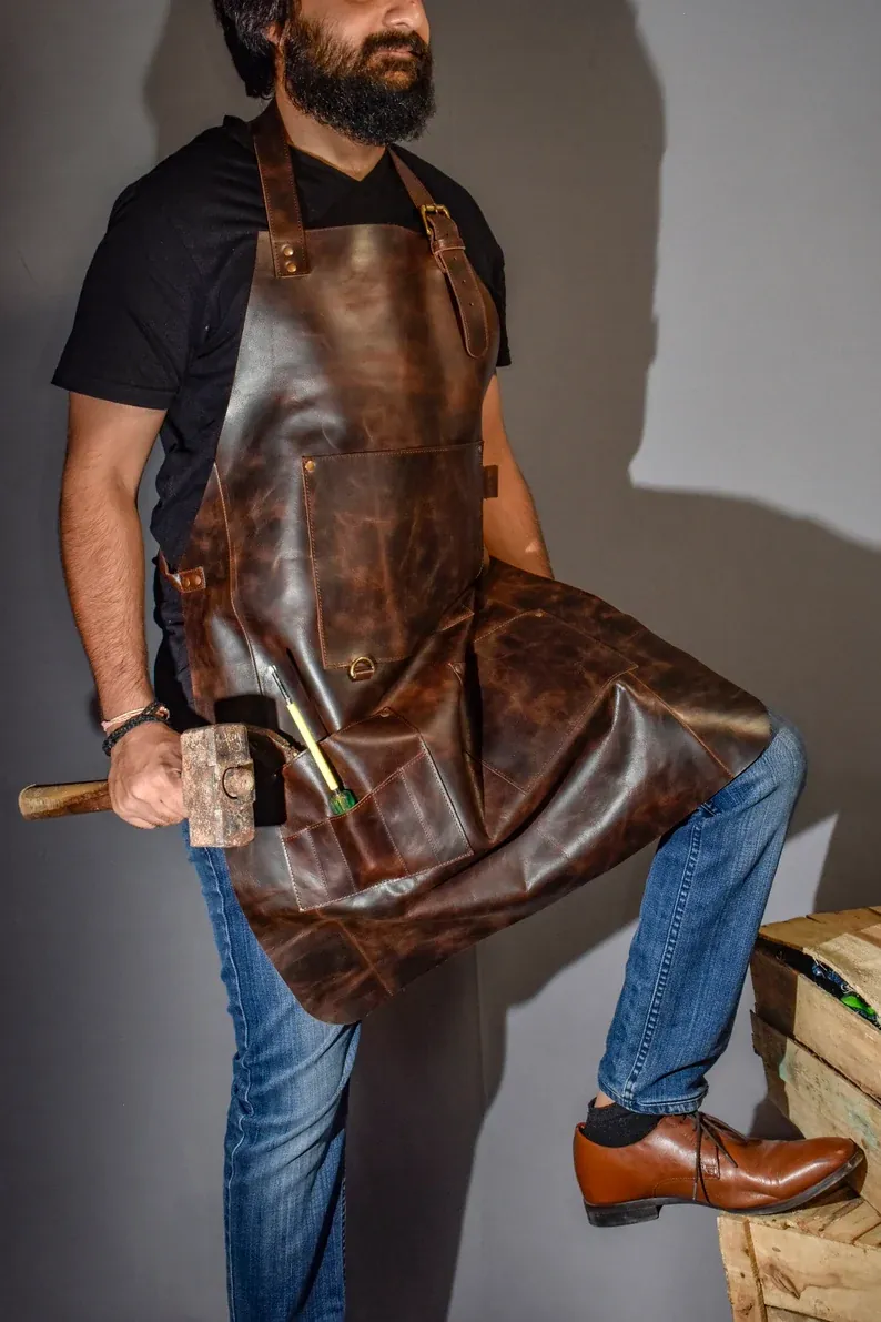 IndiFash Leather apron for men Personalized apron blacksmith apron black leather woodworking apron with pockets strap apron Valentines gift for him thumbnail 3