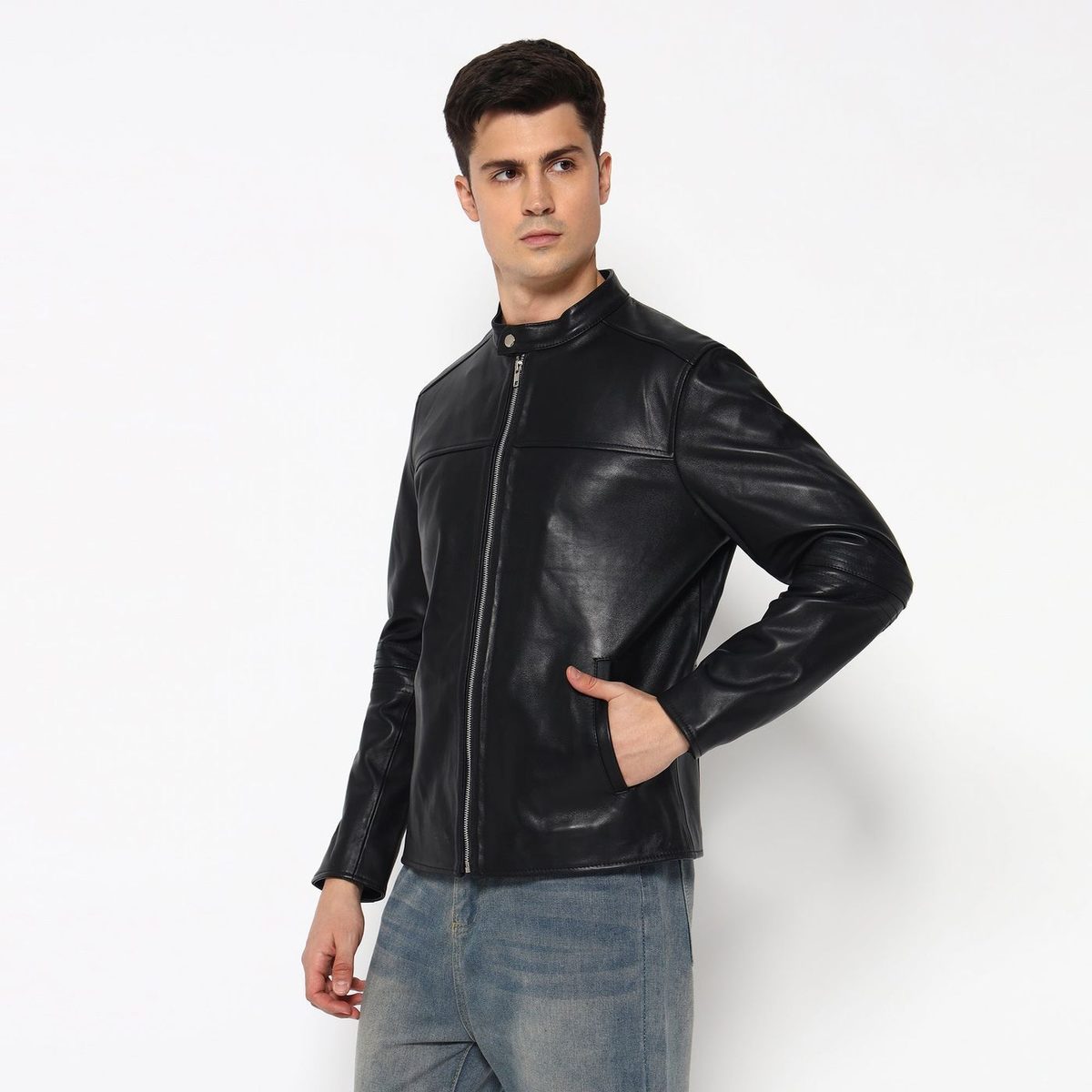 Men’S Timeless Plain Black Leather Jacket thumbnail 4