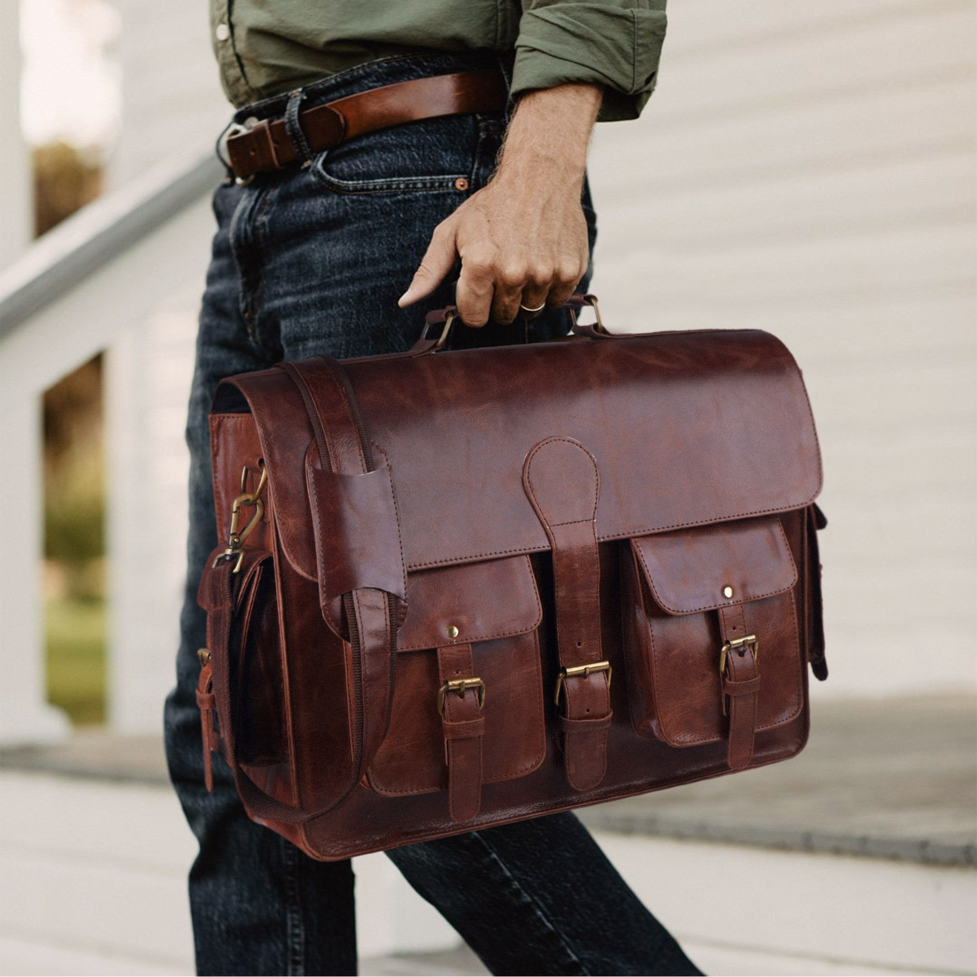 Deckard Distressed Messenger thumbnail 2