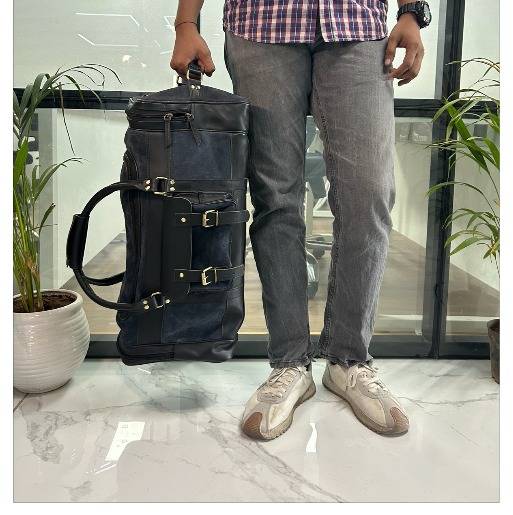 Leather Duffle Bag - Premium Quality and Versatility thumbnail 6