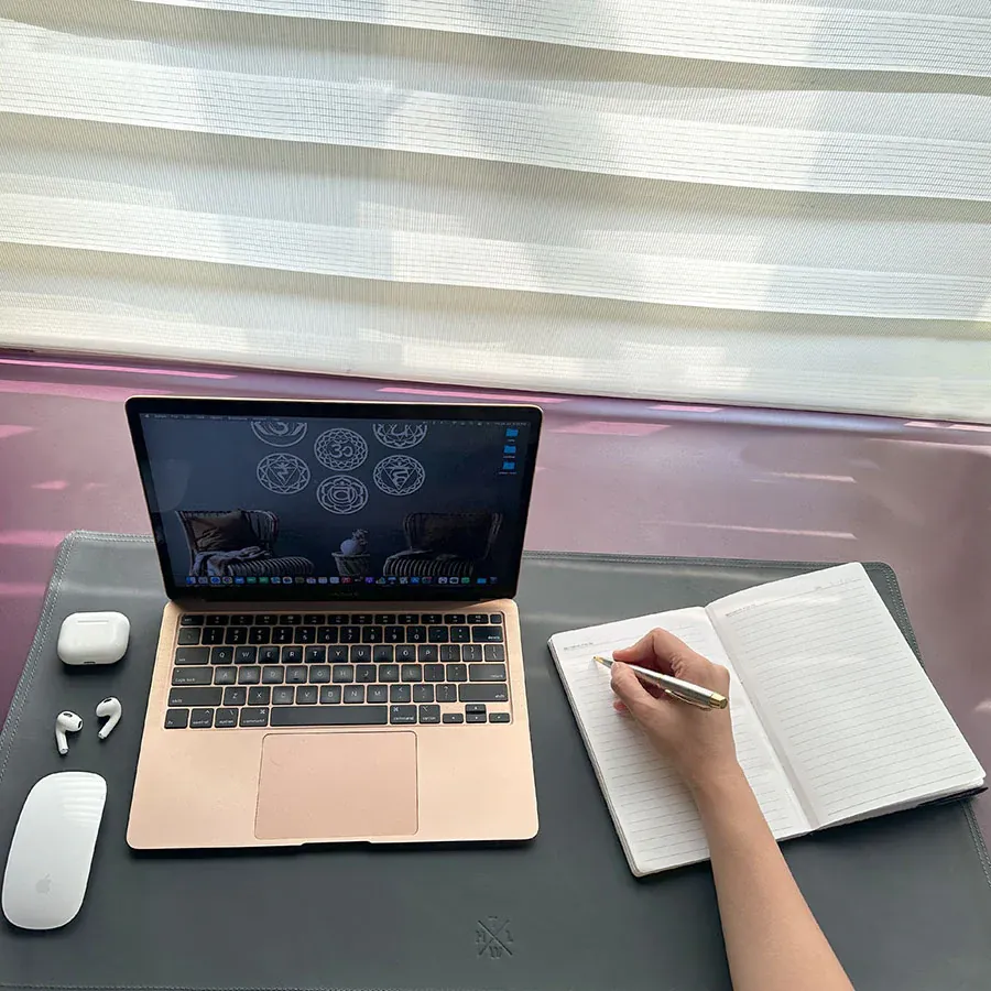 Premium Leather Office Desk Mat - Elegant Work Surface Protector thumbnail 7