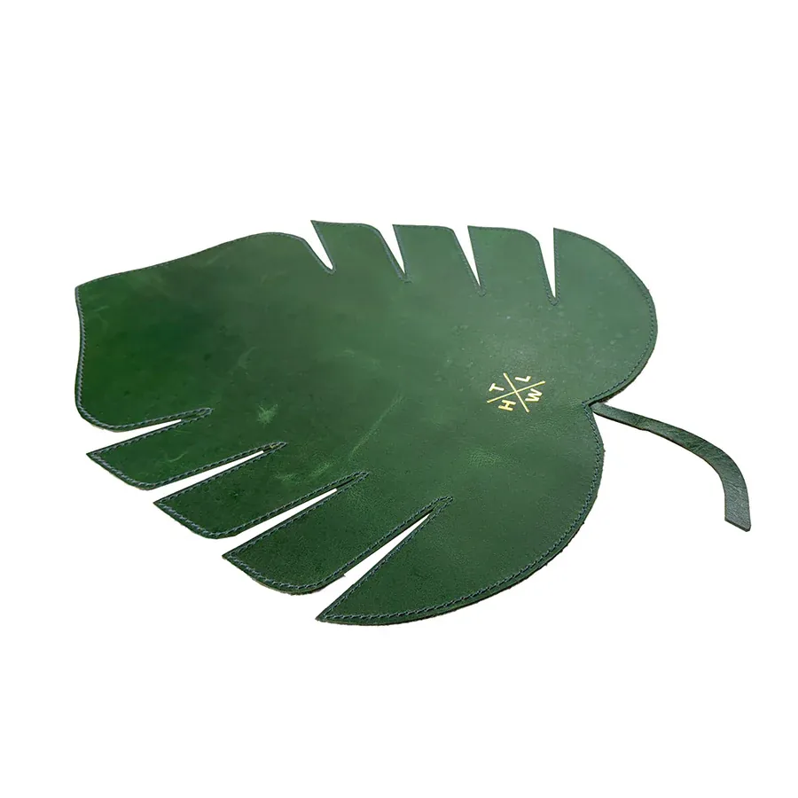 Elegant Faux Leather Placemats - Heat-Resistant, Waterproof Dining Table Mats thumbnail 4