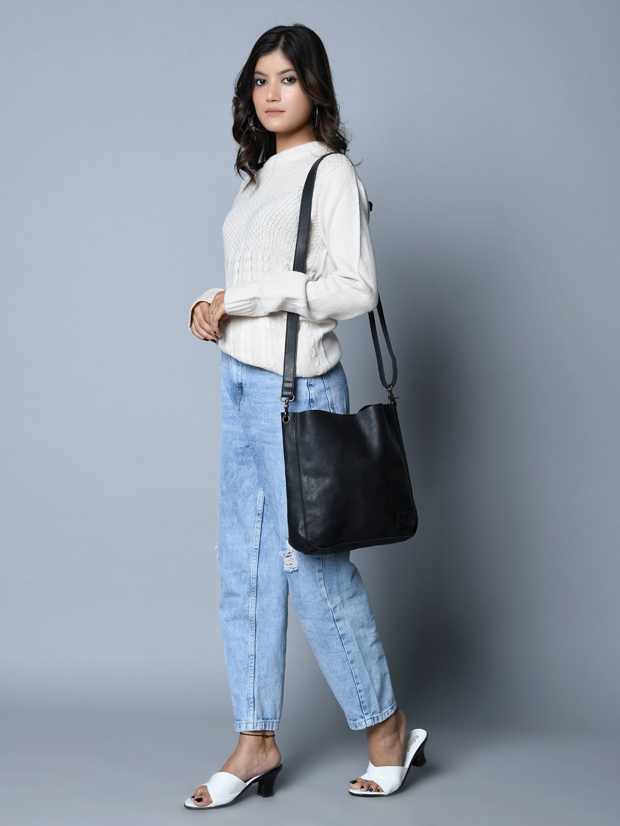 Serenity Everyday Crossbody Sling, Black thumbnail 2