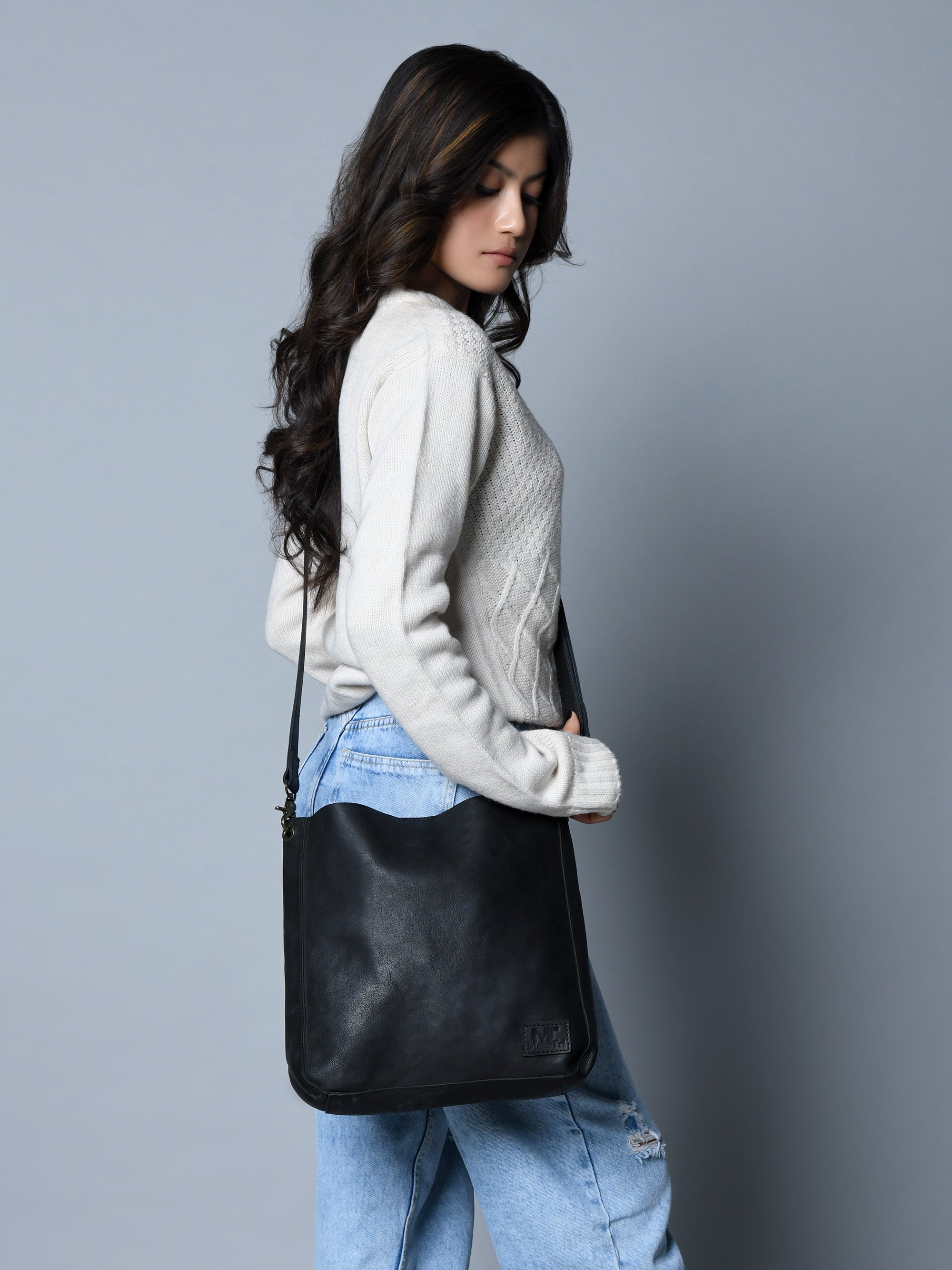 Serenity Everyday Crossbody Sling, Black thumbnail 6