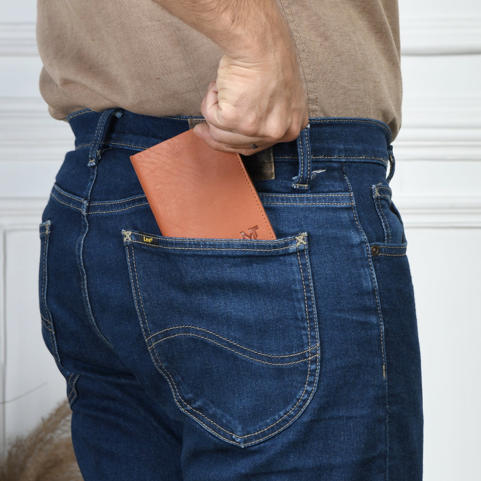Solomon Slim Bi-Fold Wallet thumbnail 2