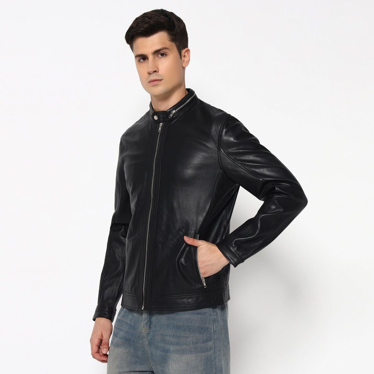 Stylish Men’S Black Bomber Leather Jacket thumbnail 3