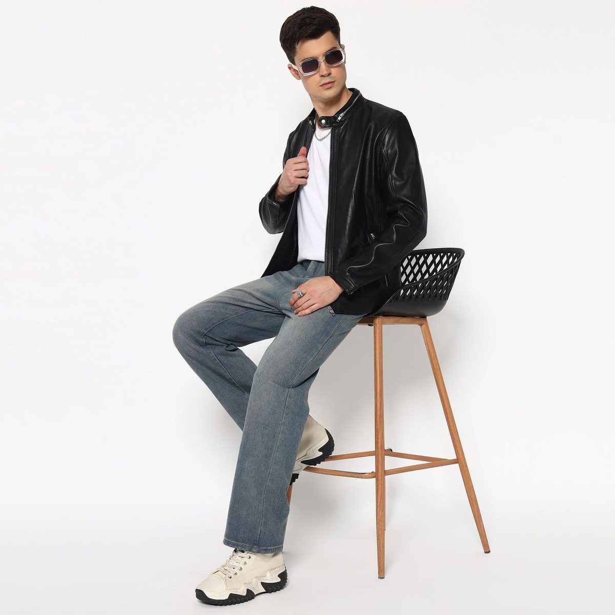 Stylish Men’S Black Bomber Leather Jacket thumbnail 7