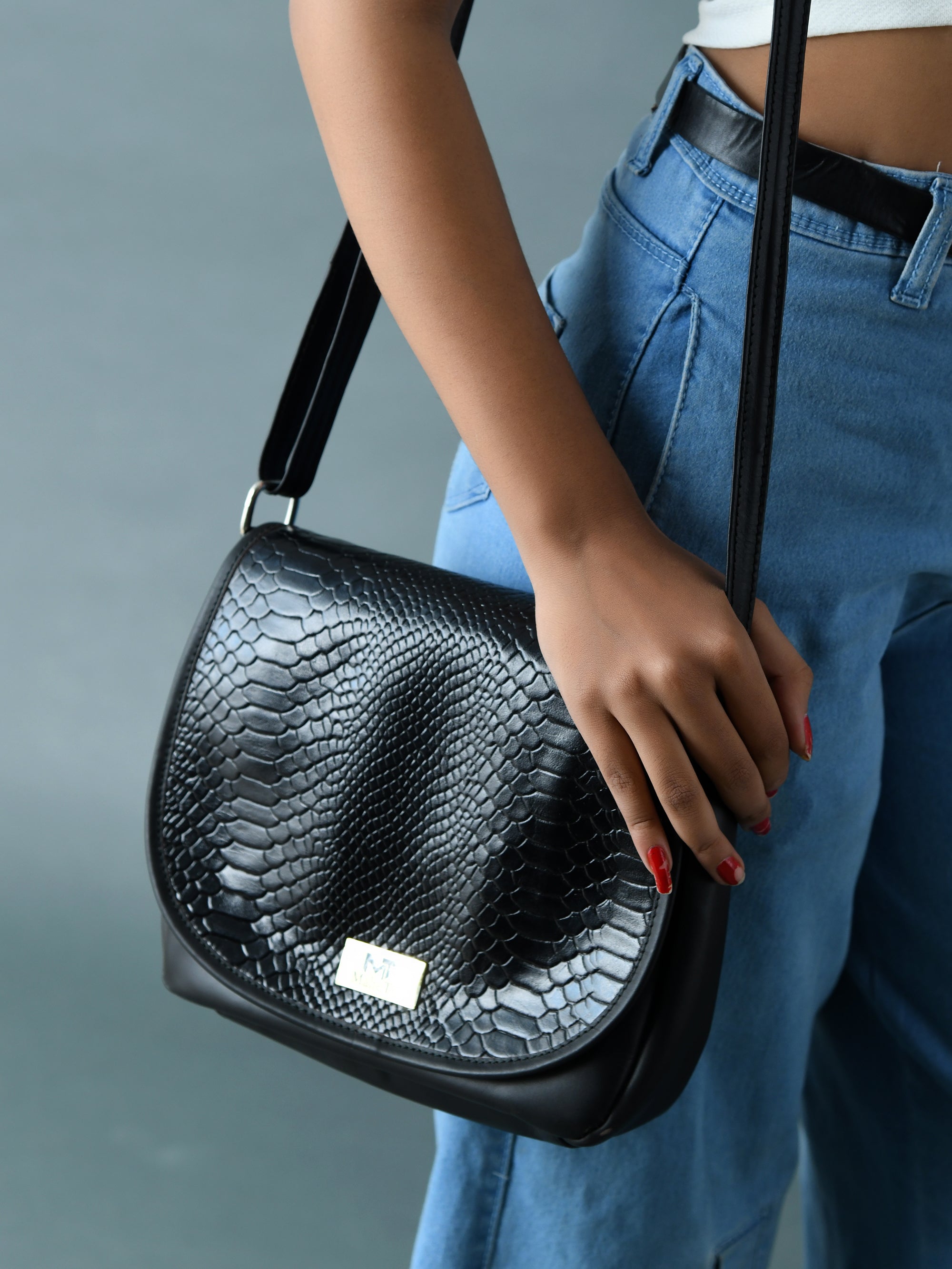 The Croco Satchel - Black thumbnail 2