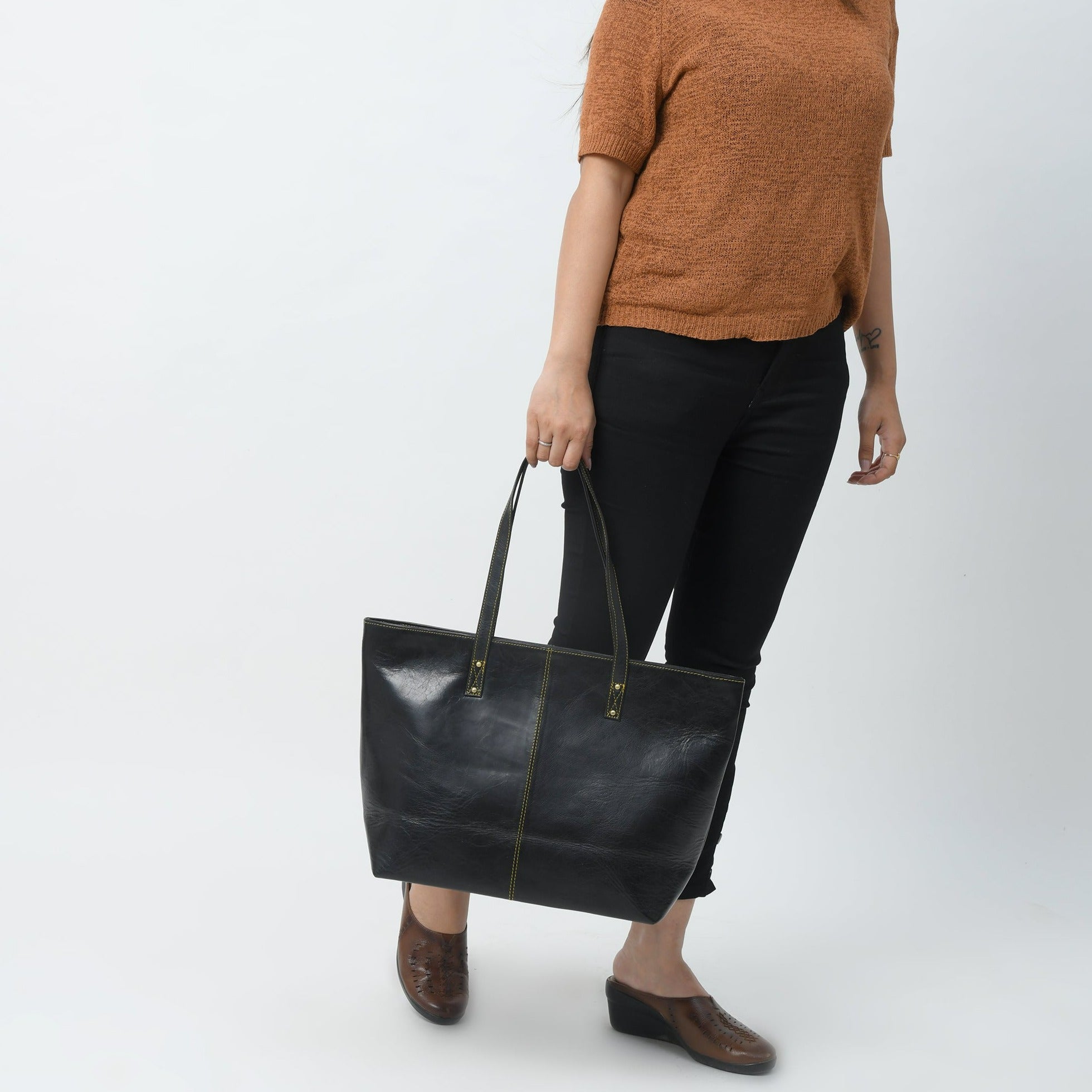 The Kim Tote Bag - Black thumbnail 4