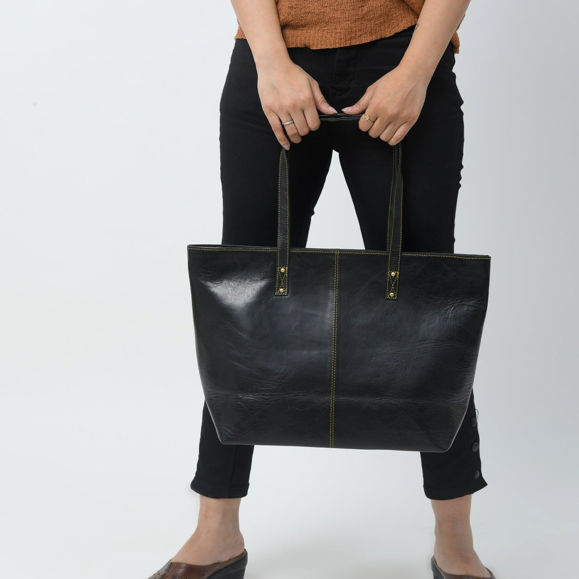 The Kim Tote Bag - Black thumbnail 5