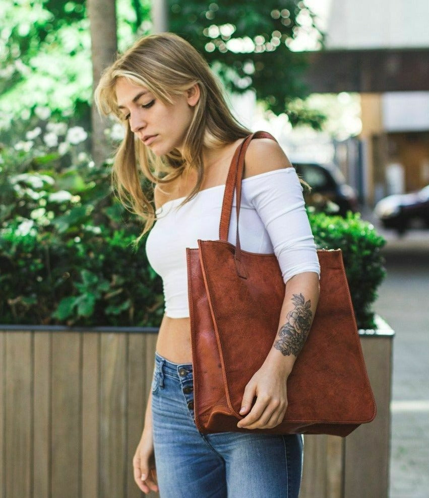 Shannon Leather Tote thumbnail 2