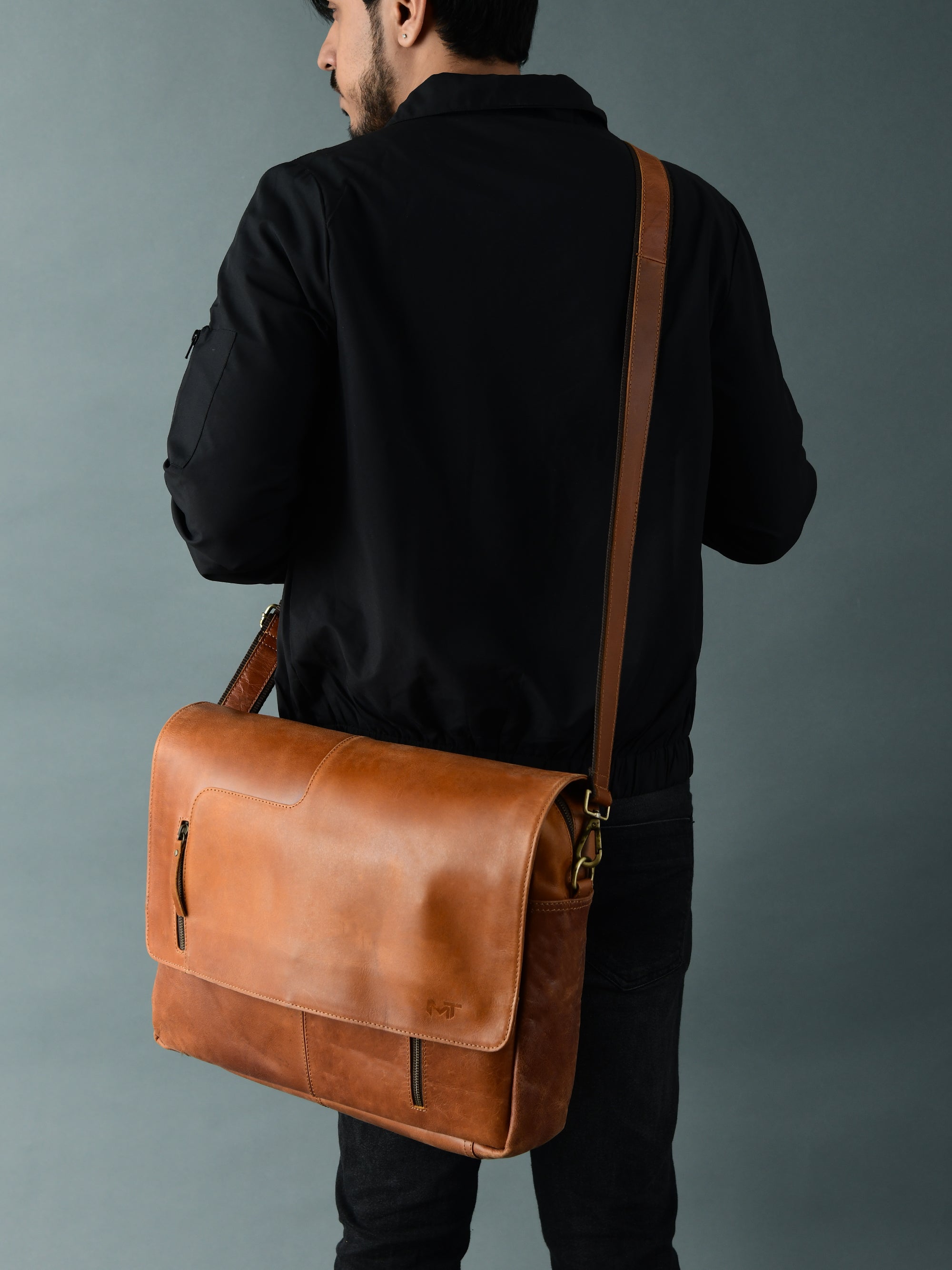 Wilson Tan Leather Crossbody Bag thumbnail 2
